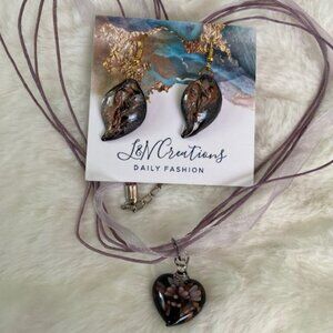 Purple ribbon with heart pendant and leaf earings